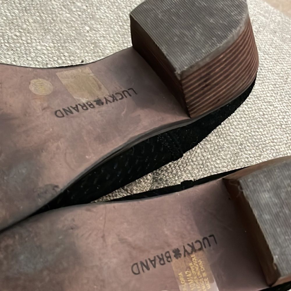 Lucky Brand Black booties  Size 10/42 get ready for Back to school and Fall - Picture 6 of 11